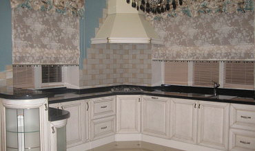 Пошив римских штор в кухне в стиле "Прованс"