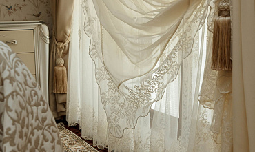 Пошив штор на тесьме в спальне в стиле "Классика"