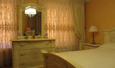 Пошив штор на тесьме в спальне в стиле "Классика"