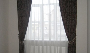 Пошив штор на тесьме в спальне в стиле "Классика"