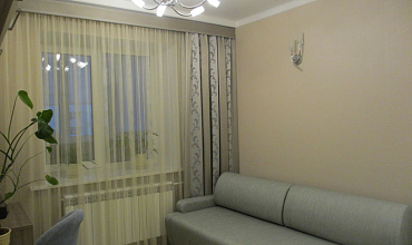 Пошив штор с ламбрекеном в гостиной в стиле "Неоклассика"