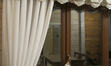 Пошив штор с ламбрикеном в столовой в стиле "Кантри"