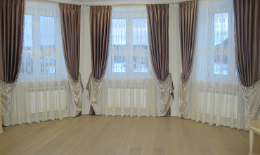 Пошив штор на тесьме в гостиной в неоклассичсеком стиле