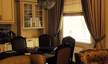 Пошив штор на тесьме в кухне в стиле "Неоклассика"