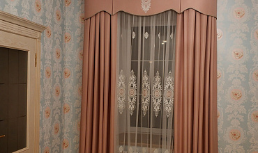 Пошив штор  с ламбрекеном в спальне в стиле "Неоклассика"