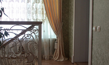 Пошив штор на тесьме в холле в стиле "Классика"