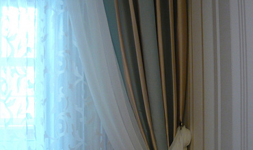 Пошив штор на тесьме в гостиной в стиле "Классика"