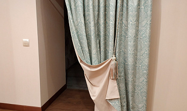 Пошив штор на тесьме в холле в стиле "Классика"