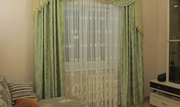 Пошив штор с ламбрекеном в гостиной в стиле "Неоклассика"