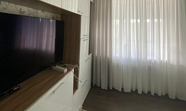 Пошив  рулонных штор - блэкаут в спальне стиль "Современный"